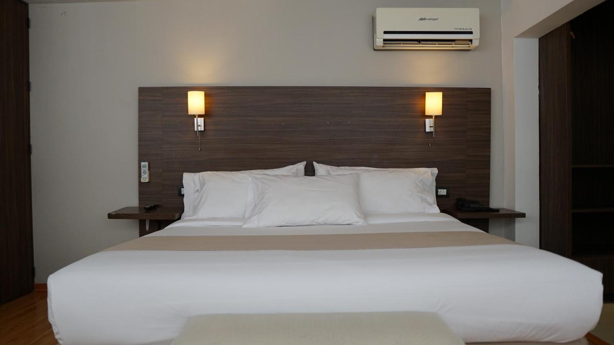El Hotel Business Class - Zamora Centro Bagian luar foto
