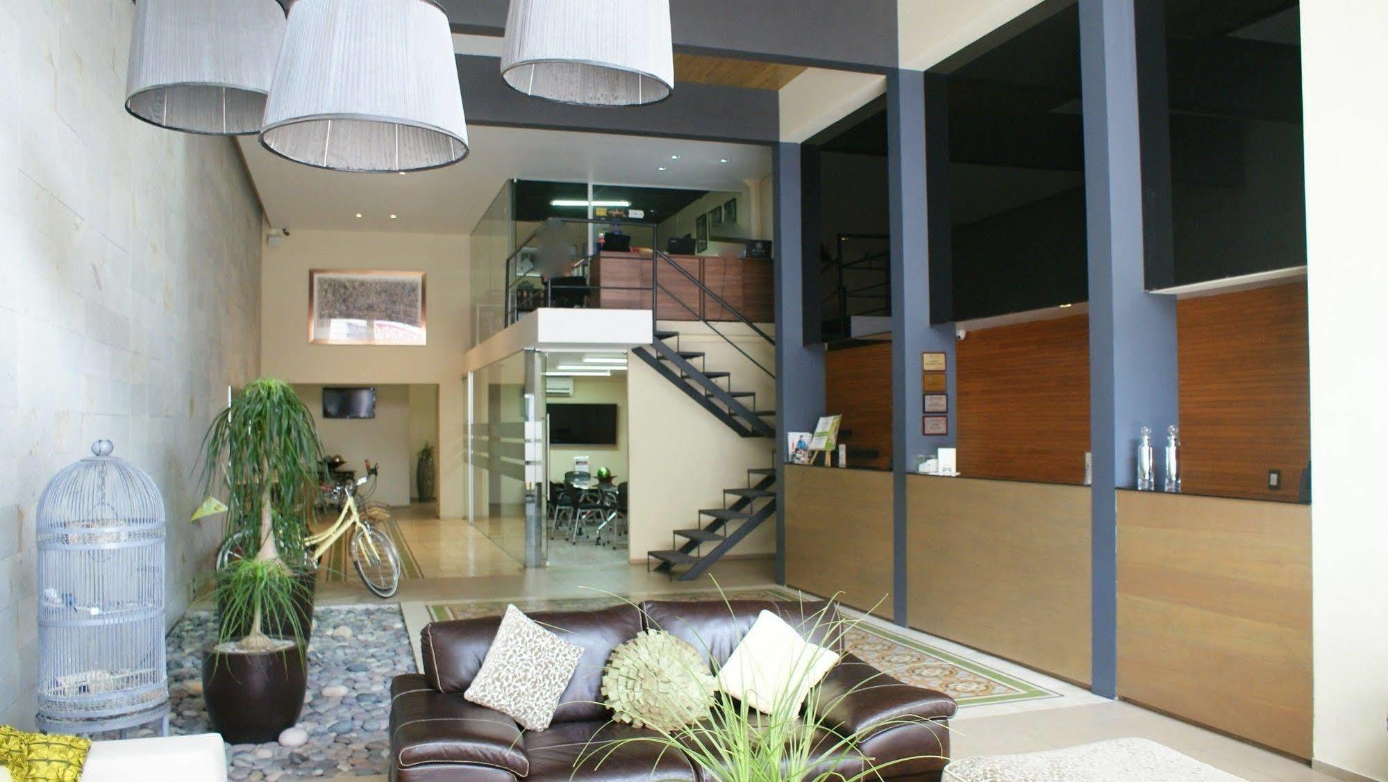 El Hotel Business Class - Zamora Centro Bagian luar foto