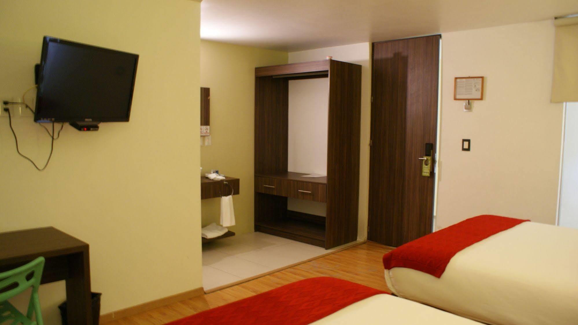 El Hotel Business Class - Zamora Centro Bagian luar foto